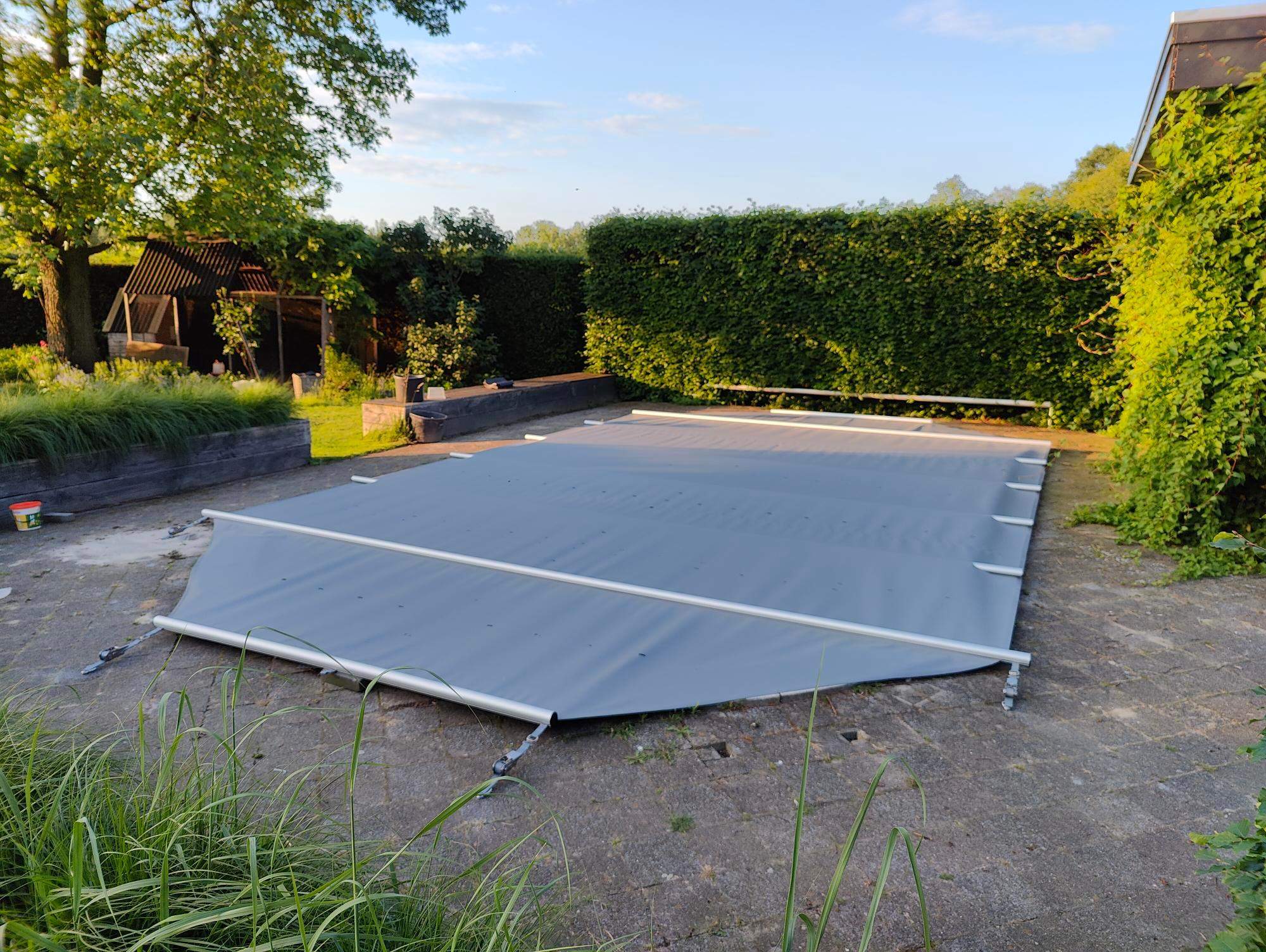 safe Liderpool pool covers in various shapes